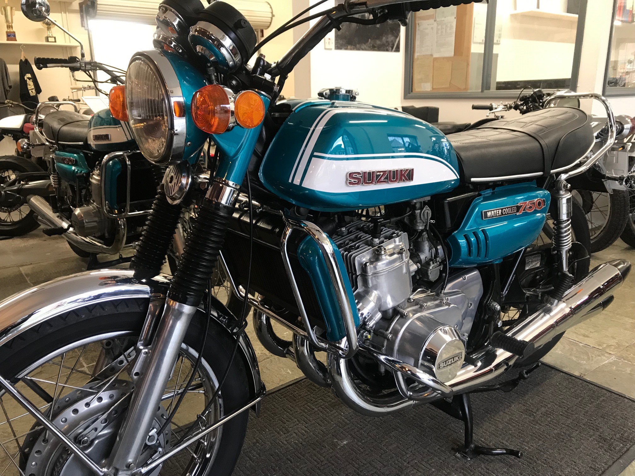 Suzuki GT750 GT 750 Triple Engine Rebuild Service *****READ