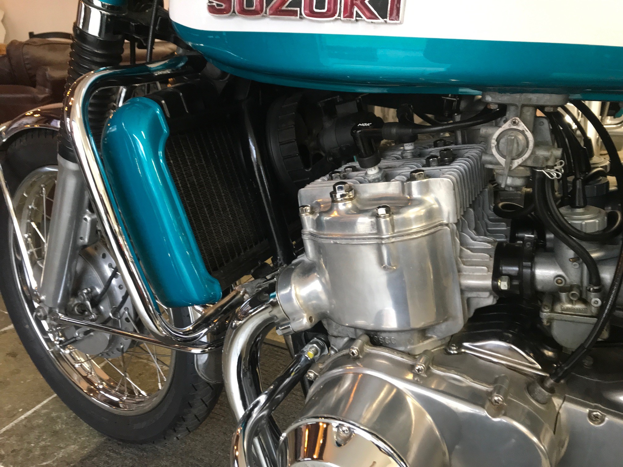 Suzuki GT750 GT 750 Triple Engine Rebuild Service *****READ